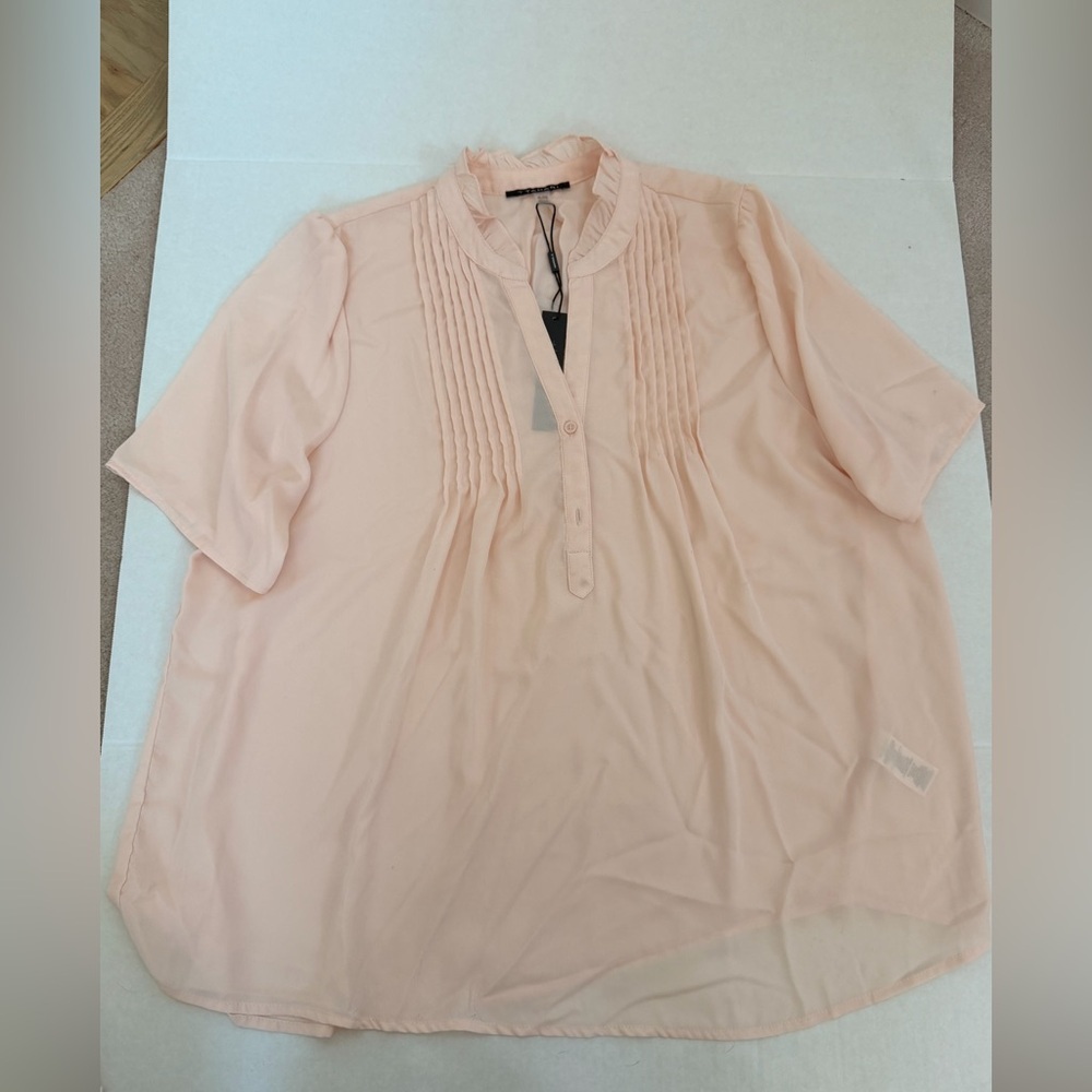 T Tahari Light Pink Pleated Blouse